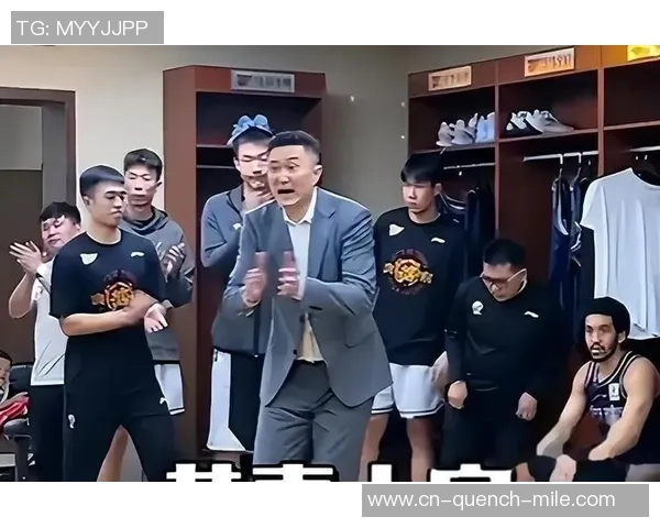 杜锋：没有被海哥严厉批评，新赛季要获得好成绩，然后一同高兴